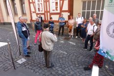 Erstmals begann das Abi-Treffen mit einer Stadtf&uuml;hrung. Klick zur Vergr&ouml;&szlig;erung.