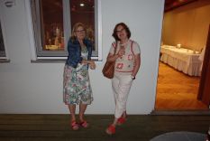 Susanne und Heidi. Klick zur Vergr&ouml;&szlig;erung.
